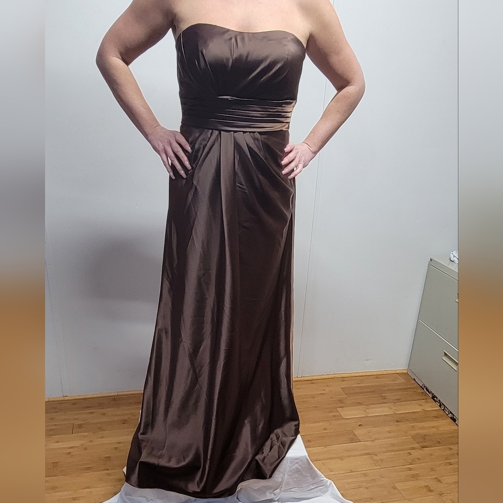 Evening Gown/Prom/Wedding